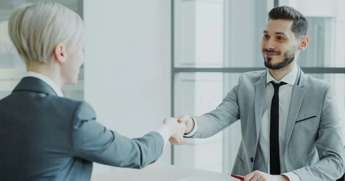 Как увеличить конверсию в встречу в B2B: три ошибки в первом звонке